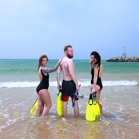 Hostel Bluefin Adventure And Deep Sea Fishing Hikkaduwa Exterior foto