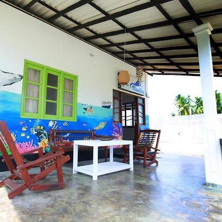 Hostel Bluefin Adventure And Deep Sea Fishing Hikkaduwa Exterior foto